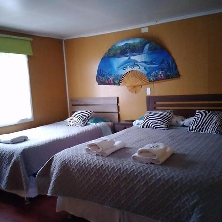 Hostal Geminis ,Phillipi 653 Centro Puerto Natales Kültér fotó